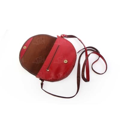کیف‎ ‎دوشی‎ ‎‎چرم‎ ‎‎‎قرمز‎ ‎‎‎با تزئین نقاشی ‎‎ ‎‎
